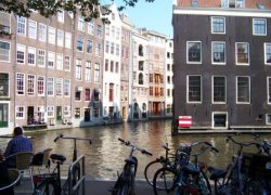 Амстердам – місто каналів і ... велосипедів